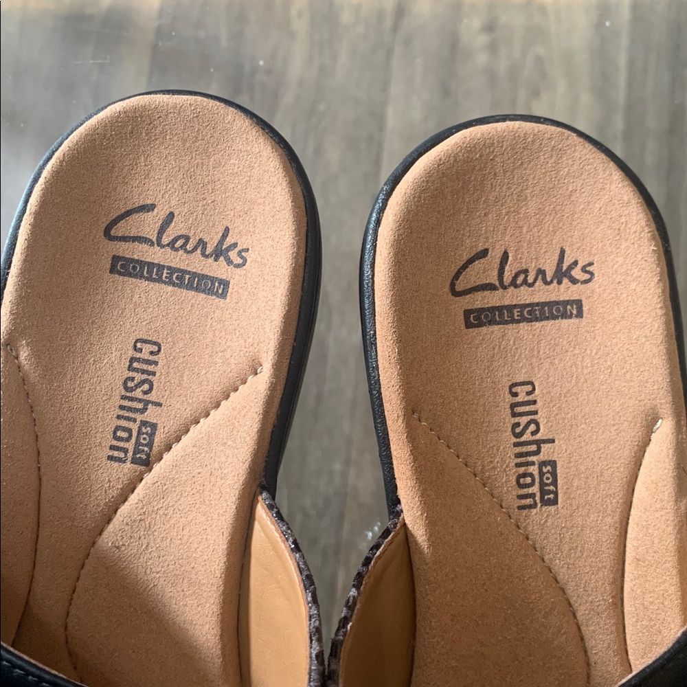 Clarks Women's Black and Brown Snakeskin Sandals - Picture 2 of 8